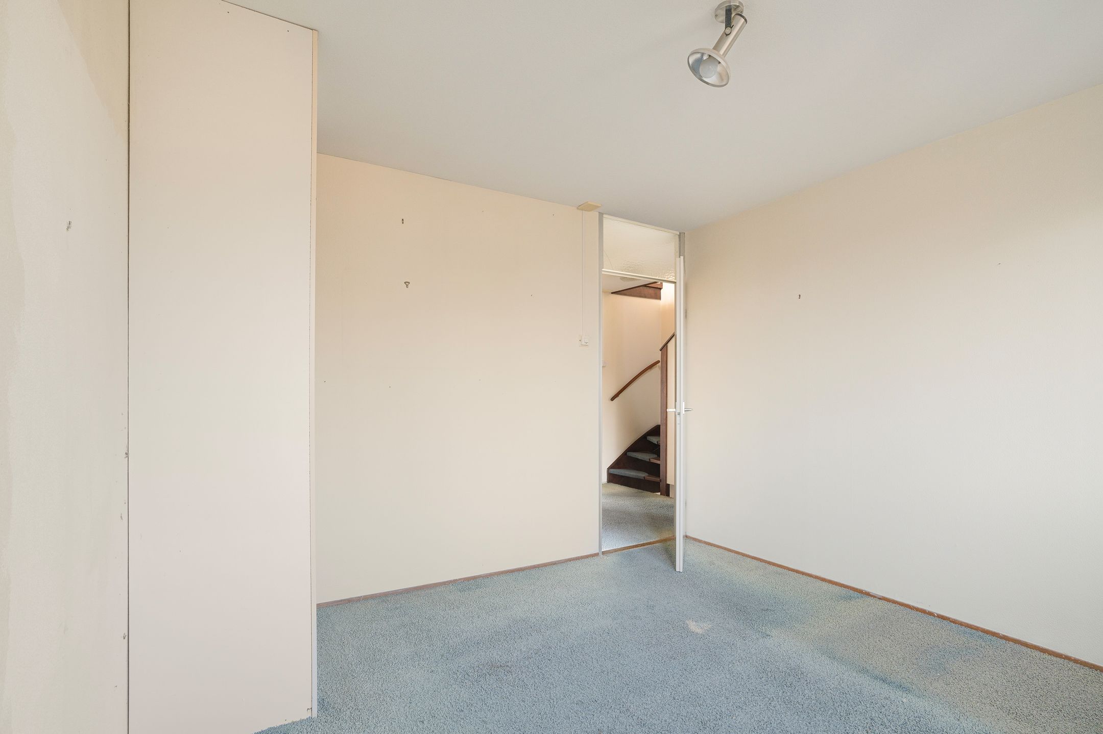 Family Corner House with Backyard and Private Driveway in Voorburg — 14