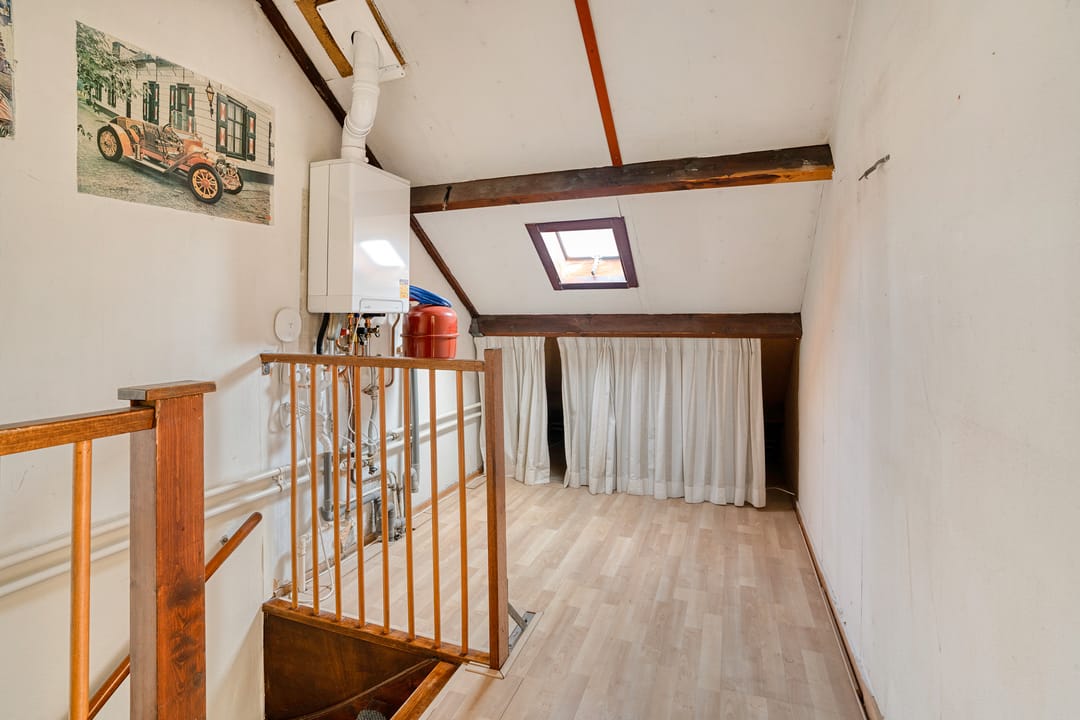 Family Corner House with Backyard and Private Driveway in Voorburg — 22