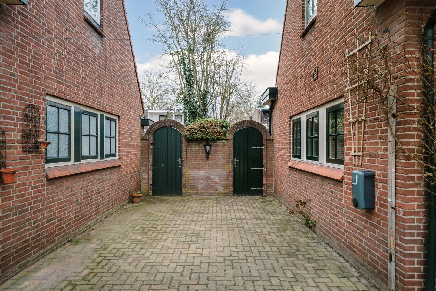 Photo 40 of Tjoenerstraat 13
