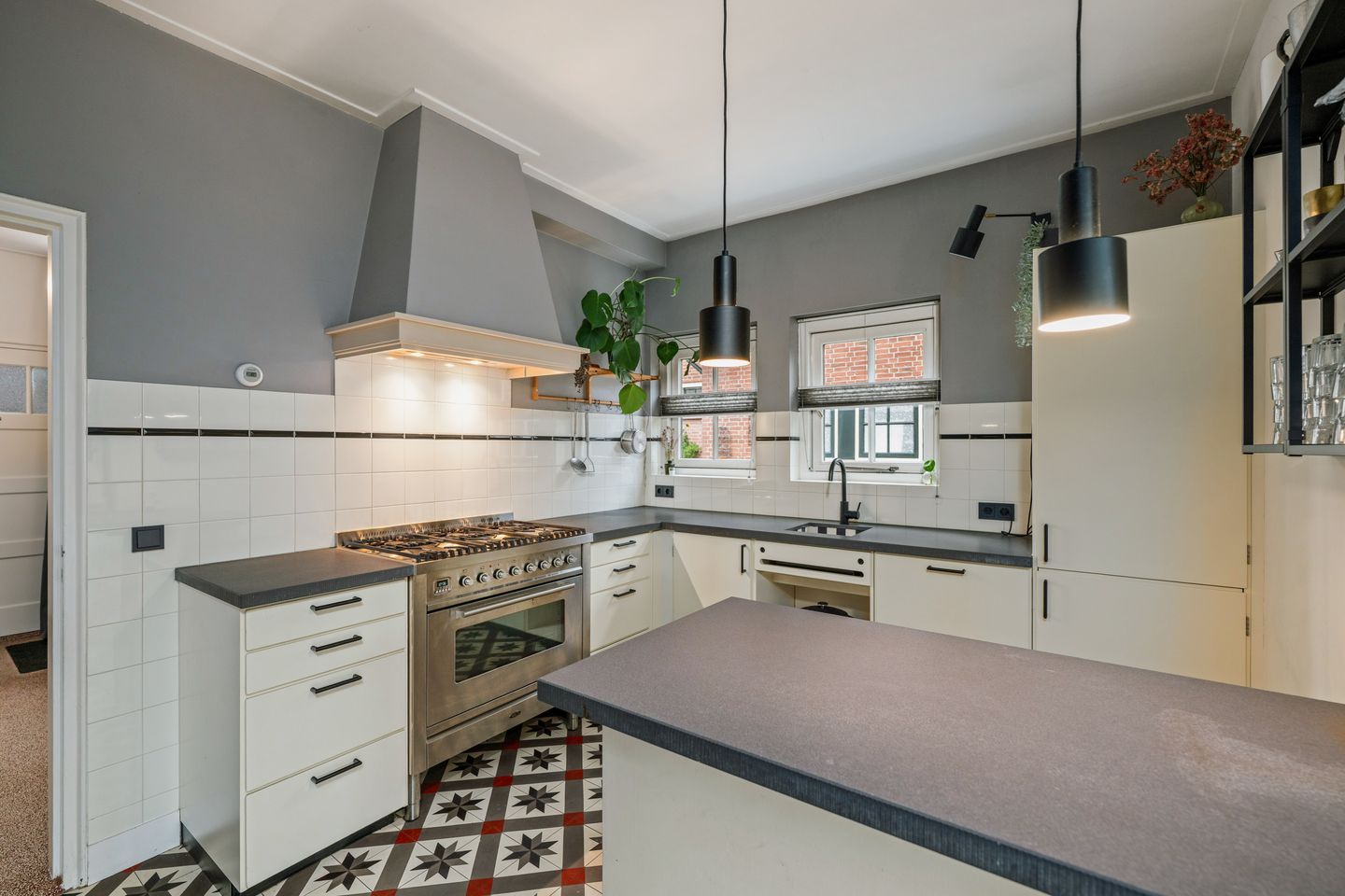 Photo 14 of Tjoenerstraat 13