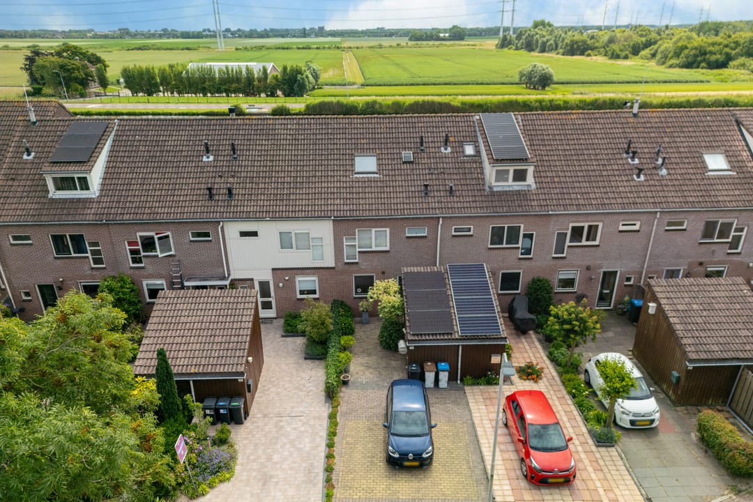 Foto 2 van Jacqueline van der Waalsheem 21