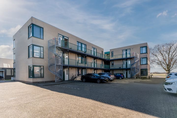 Photo 4 of Heereweg 21-U