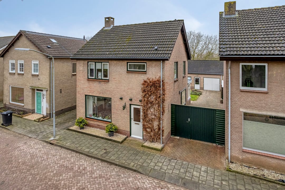 Photo 56 of Amalia van Solmsstraat 51