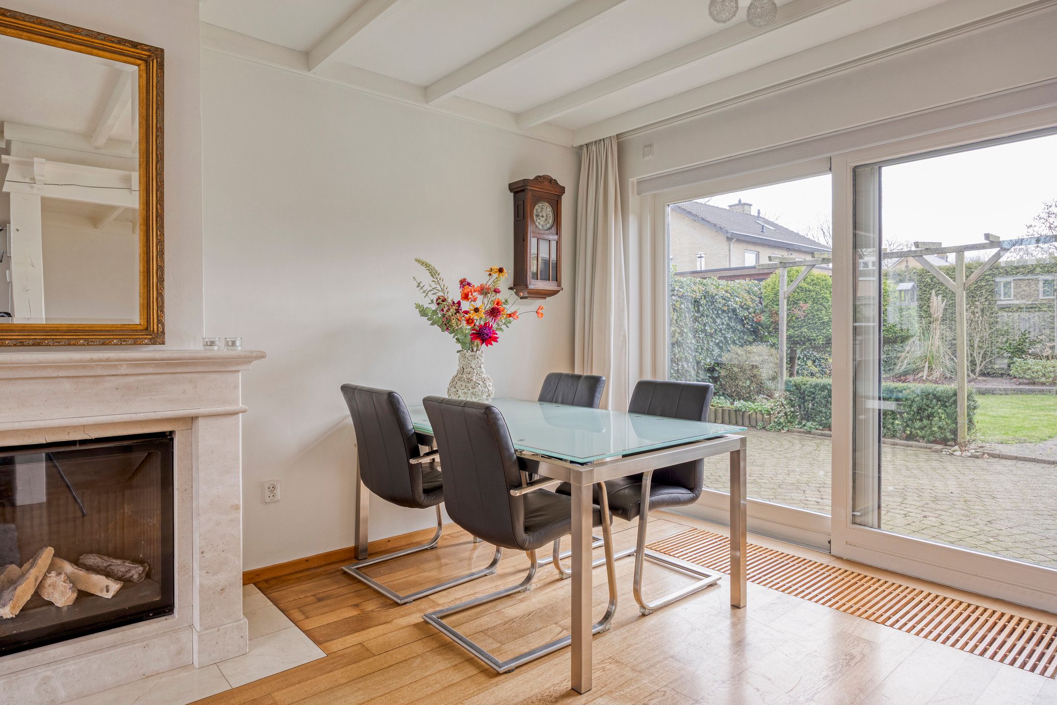 Foto 9 van van Laarstraat 8