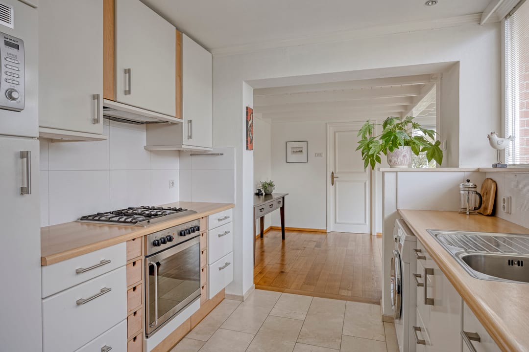 Foto 11 van van Laarstraat 8