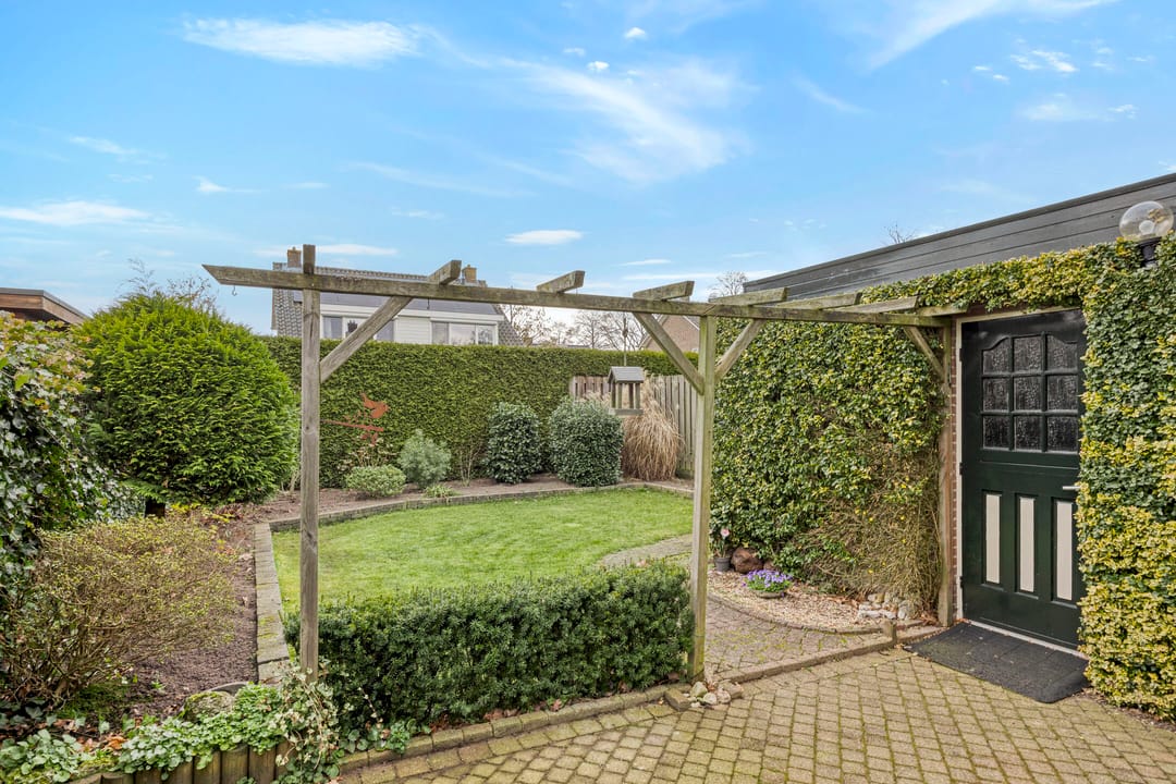 Foto 22 van van Laarstraat 8