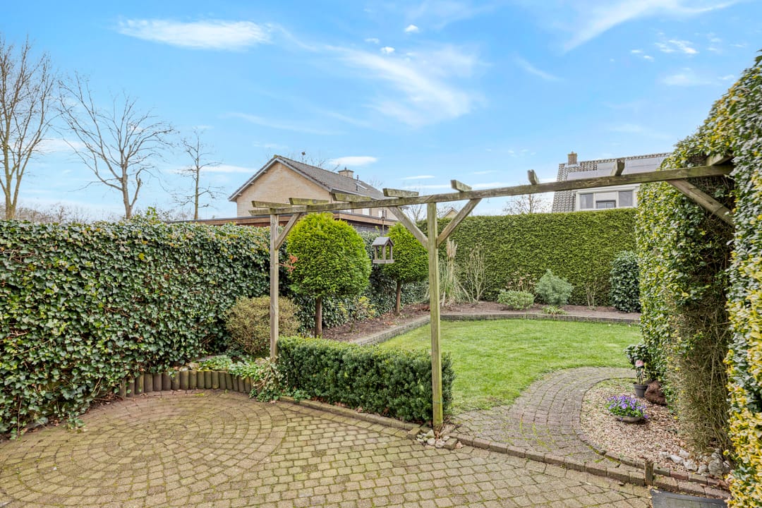 Foto 23 van van Laarstraat 8