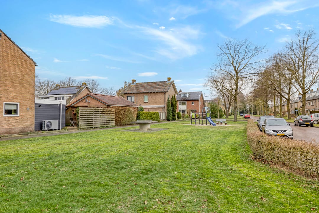 Foto 26 van van Laarstraat 8