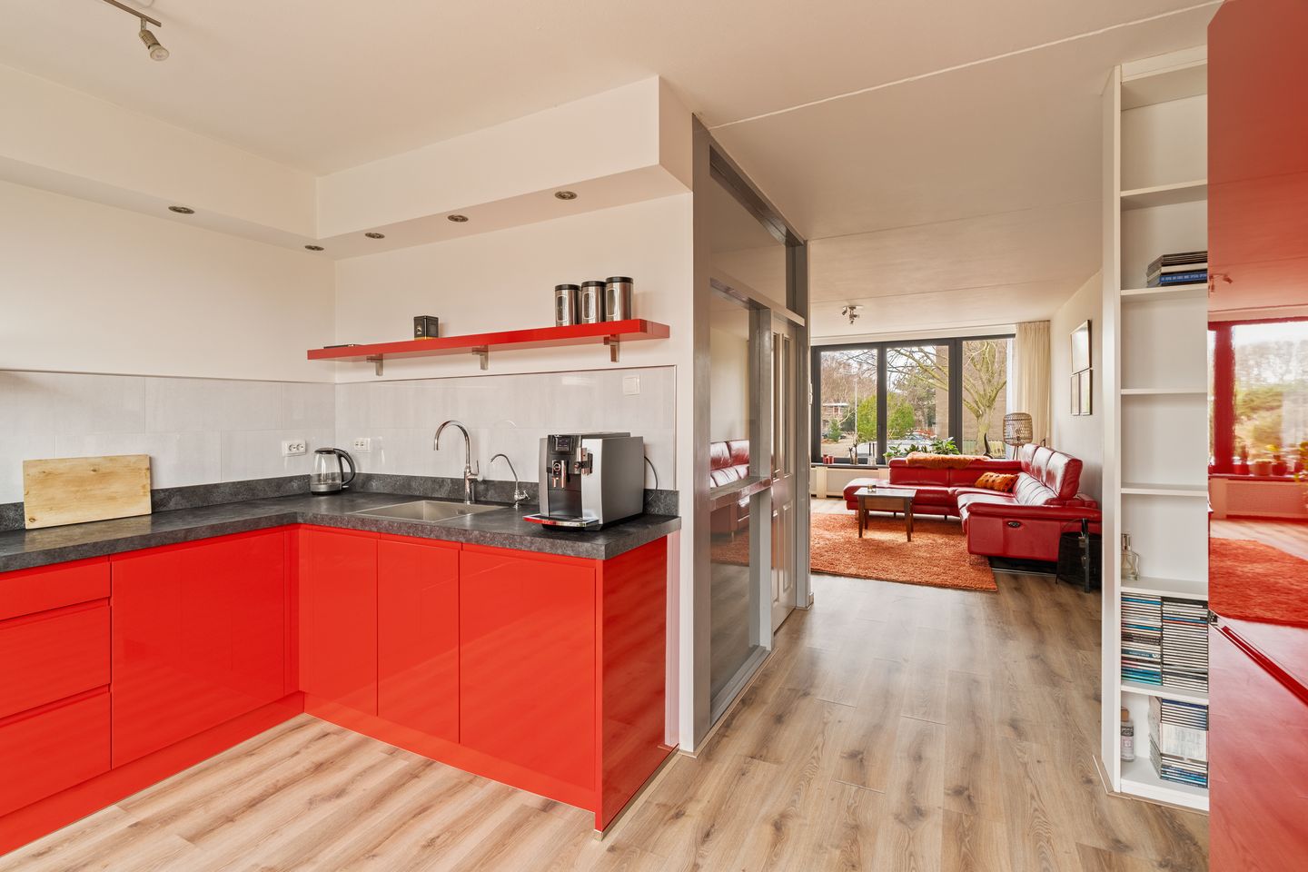 Foto 4 van Passiebloem 9