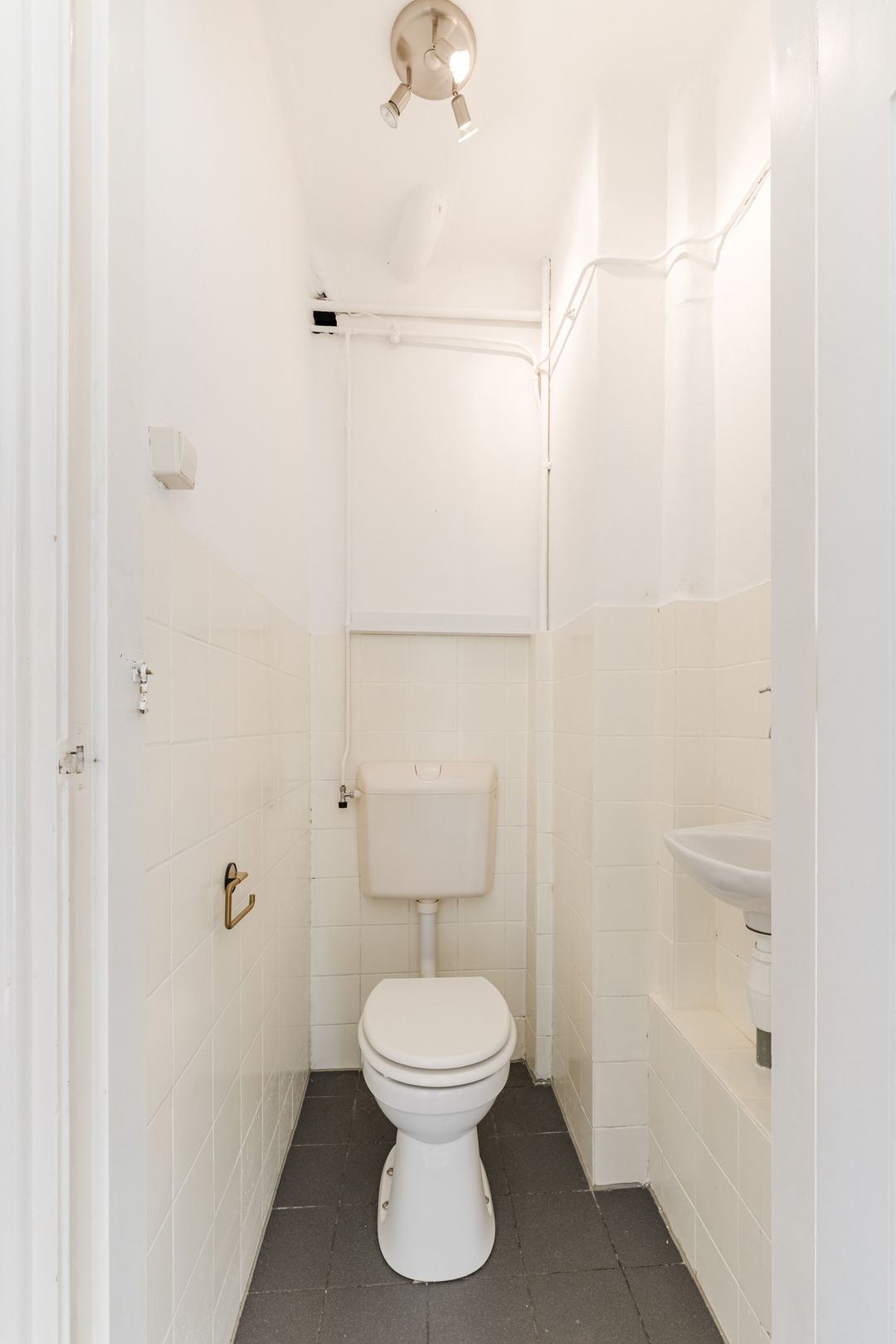 Photo 8 of Mgr. Frenckenstraat 24-B