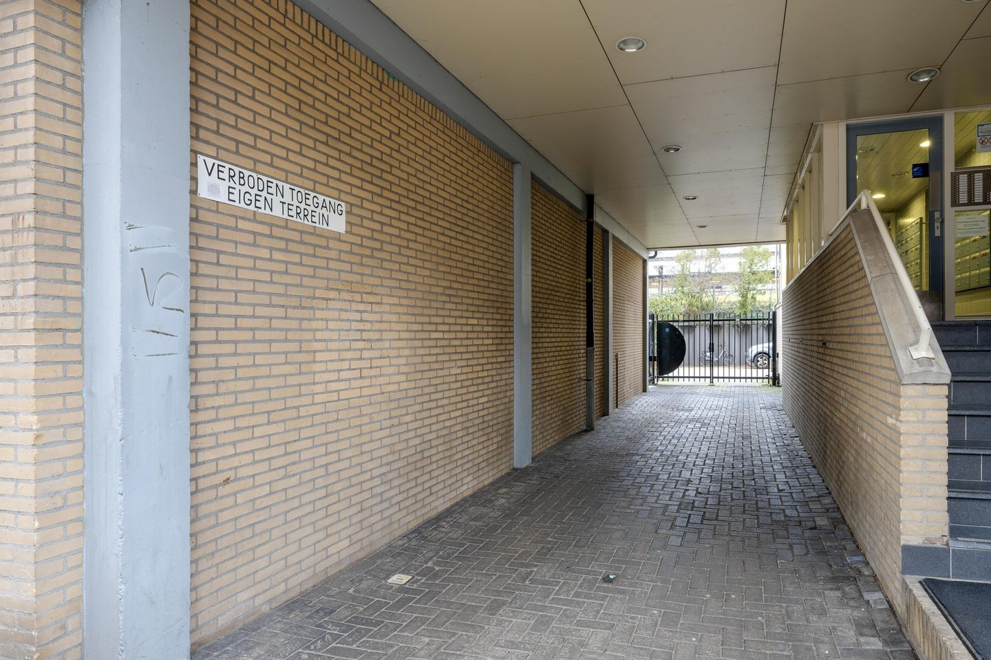 Photo 34 of Rozenstraat 25