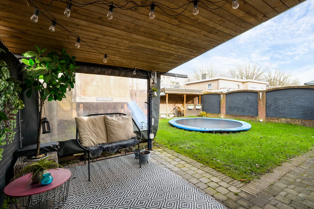 Photo 41 of Genkstraat 3