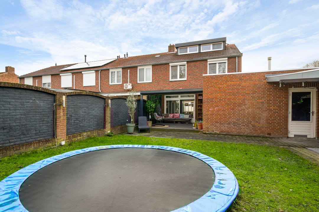 Photo 43 of Genkstraat 3