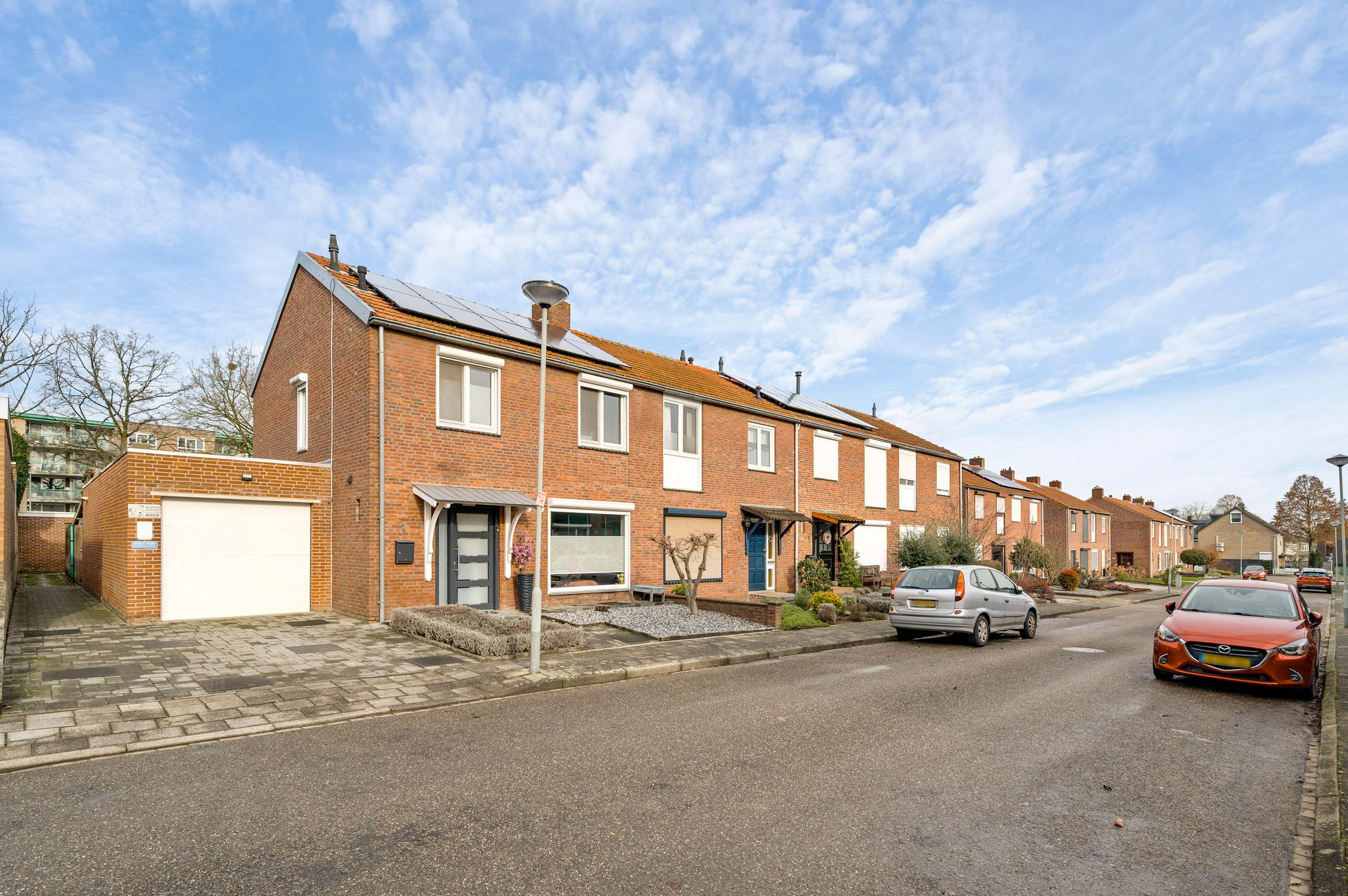 Photo 45 of Genkstraat 3