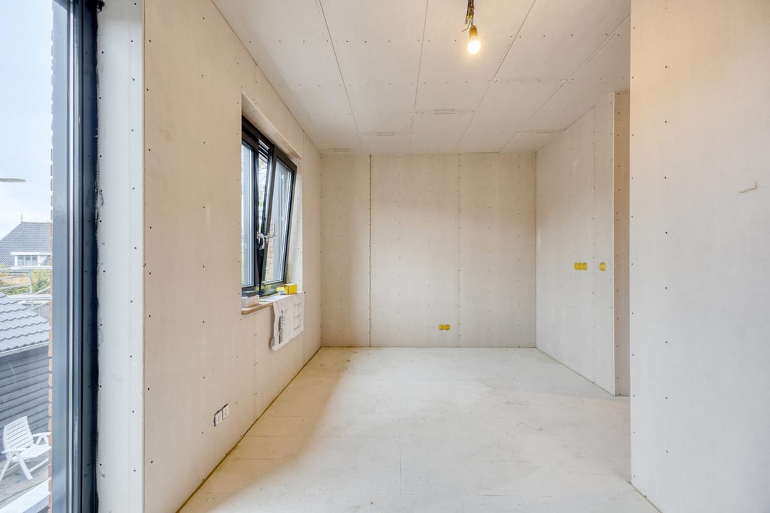 Newly built corner home with five bedrooms in picturesque Wijngaarden — 20
