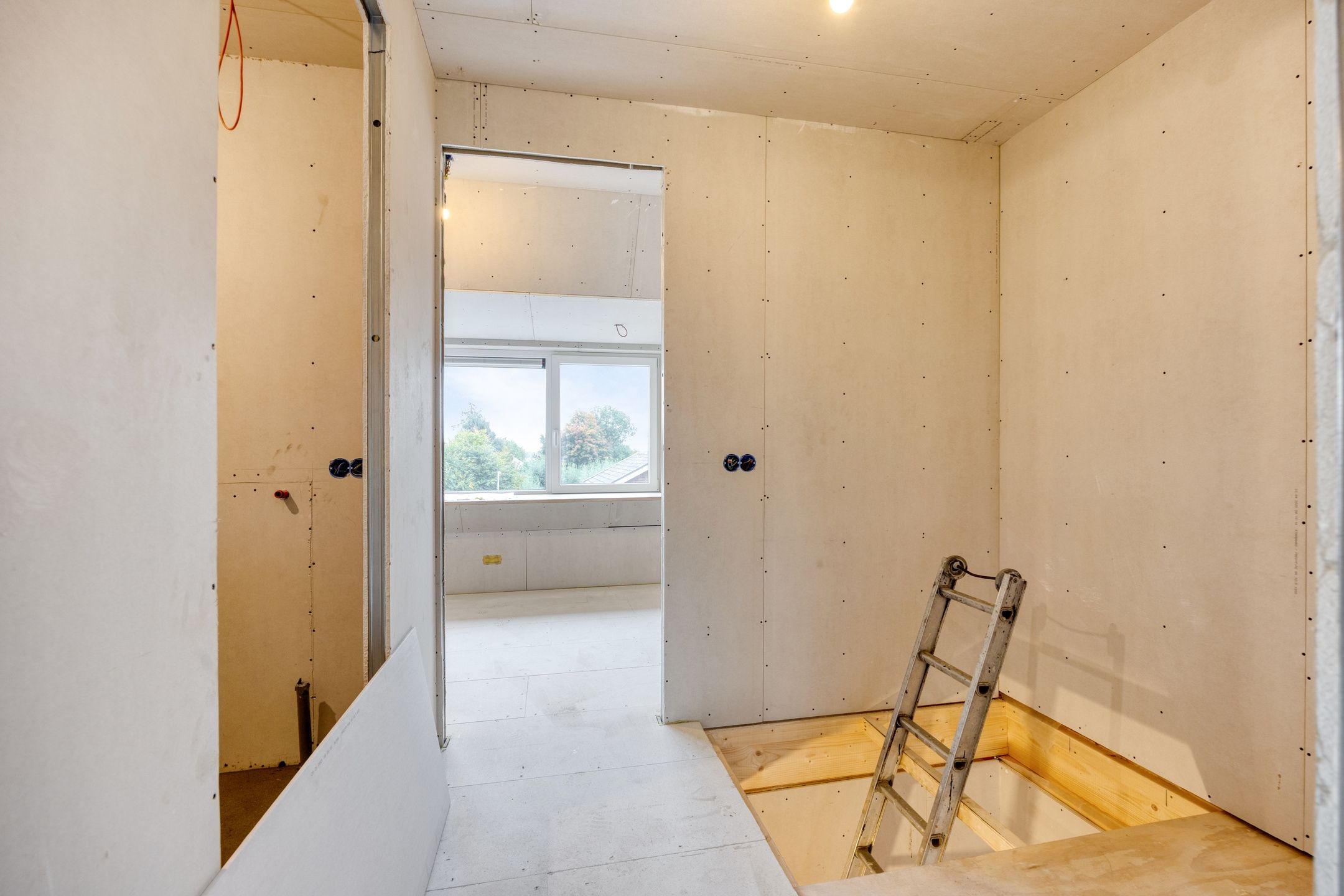 Newly built corner home with five bedrooms in picturesque Wijngaarden — 30