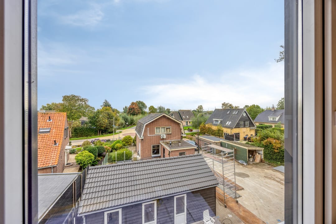 Newly built corner home with five bedrooms in picturesque Wijngaarden — 29