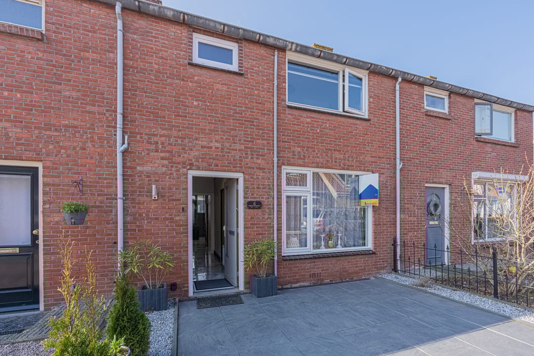 Foto 2 van Nazareth 4