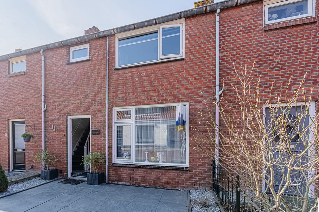 Foto 1 van Nazareth 4