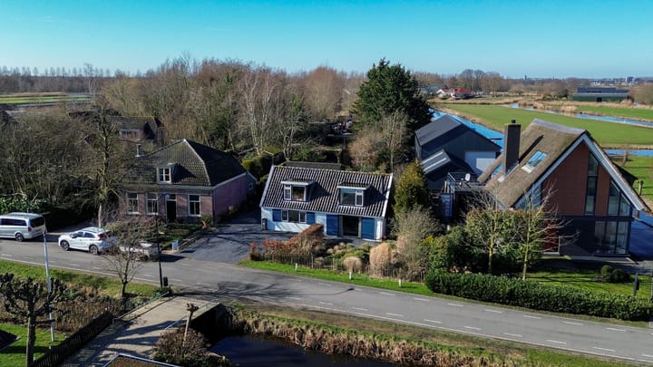 Photo 4 of Donkereind 10