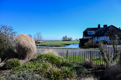 Donkereind 10 tertiary image