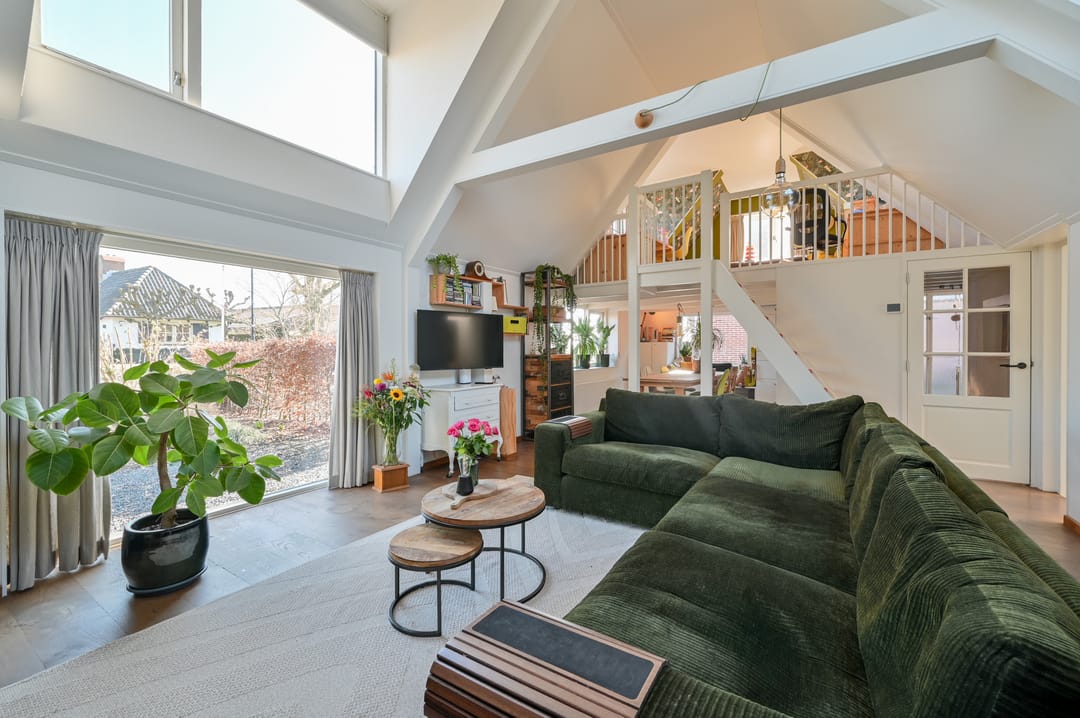 Photo 2 of Donkereind 10