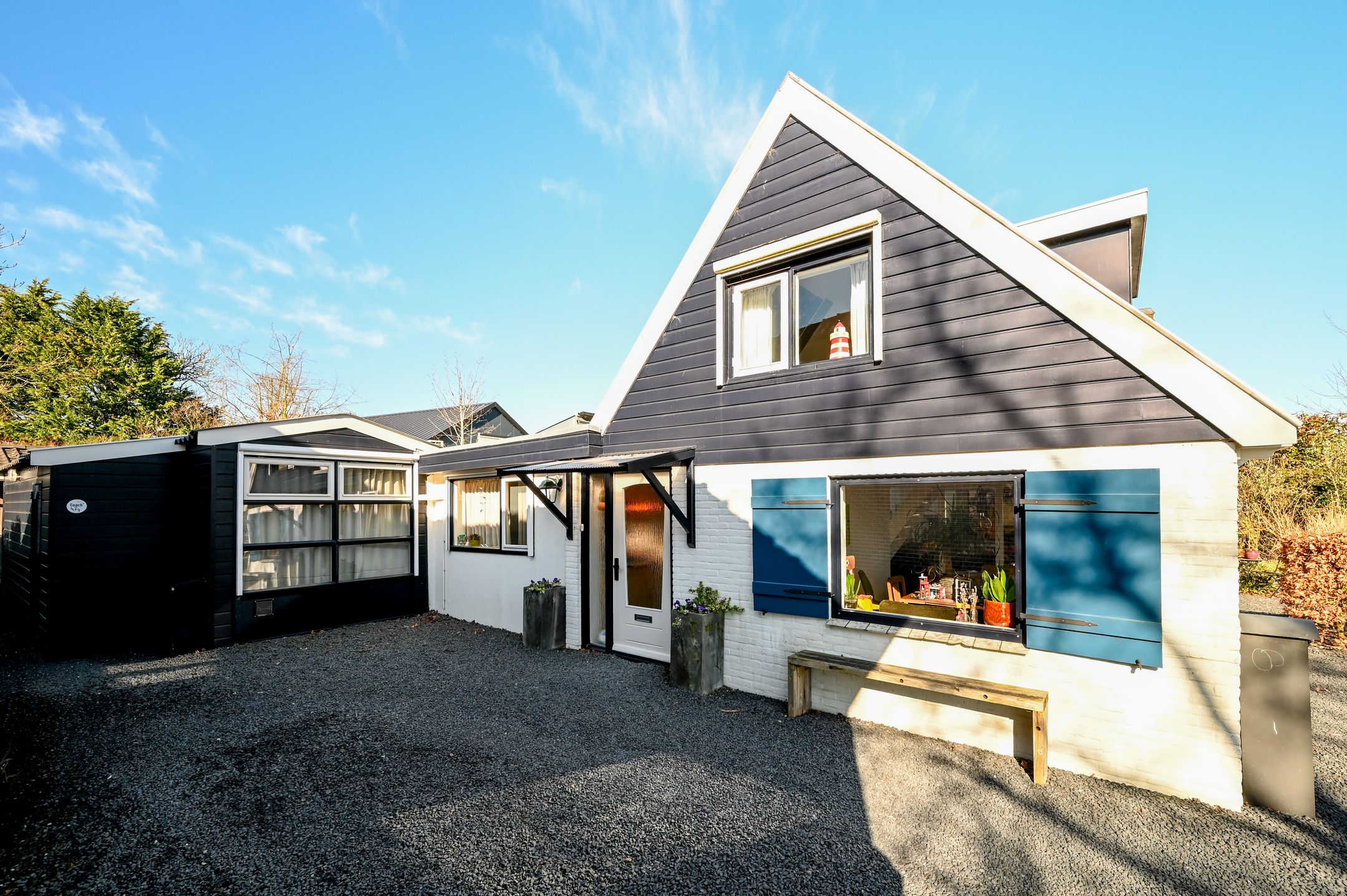 Photo 6 of Donkereind 10