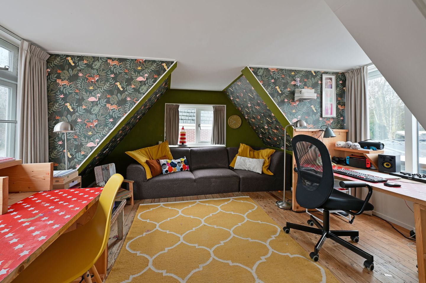 Photo 14 of Donkereind 10