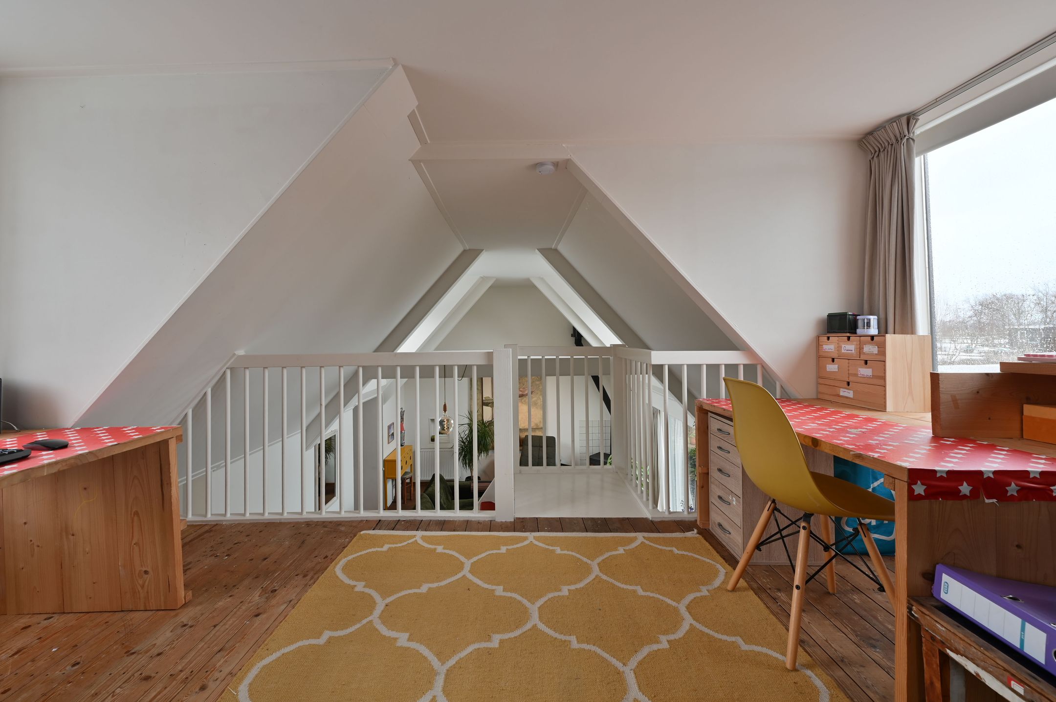 Photo 15 of Donkereind 10