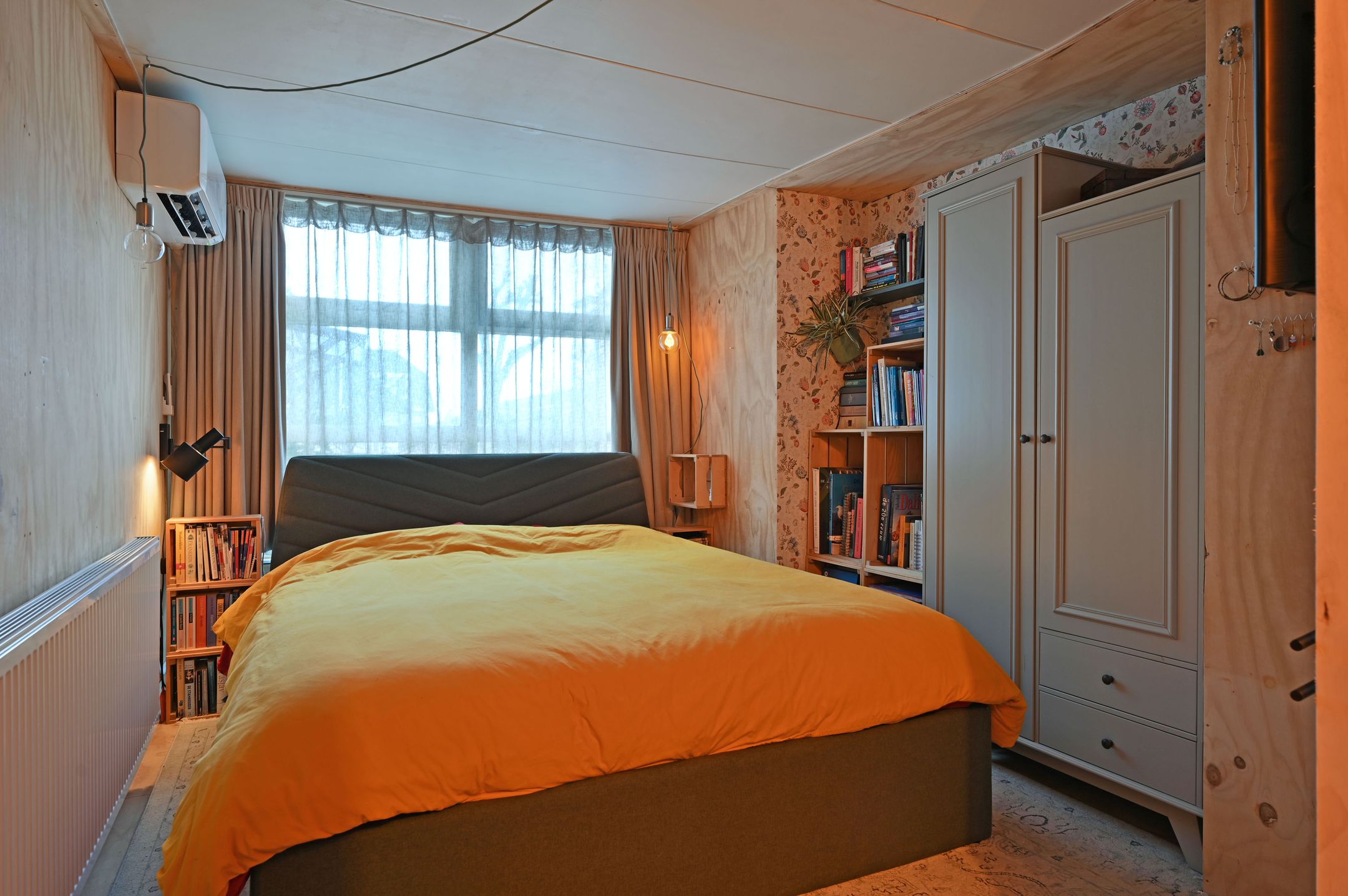 Photo 21 of Donkereind 10