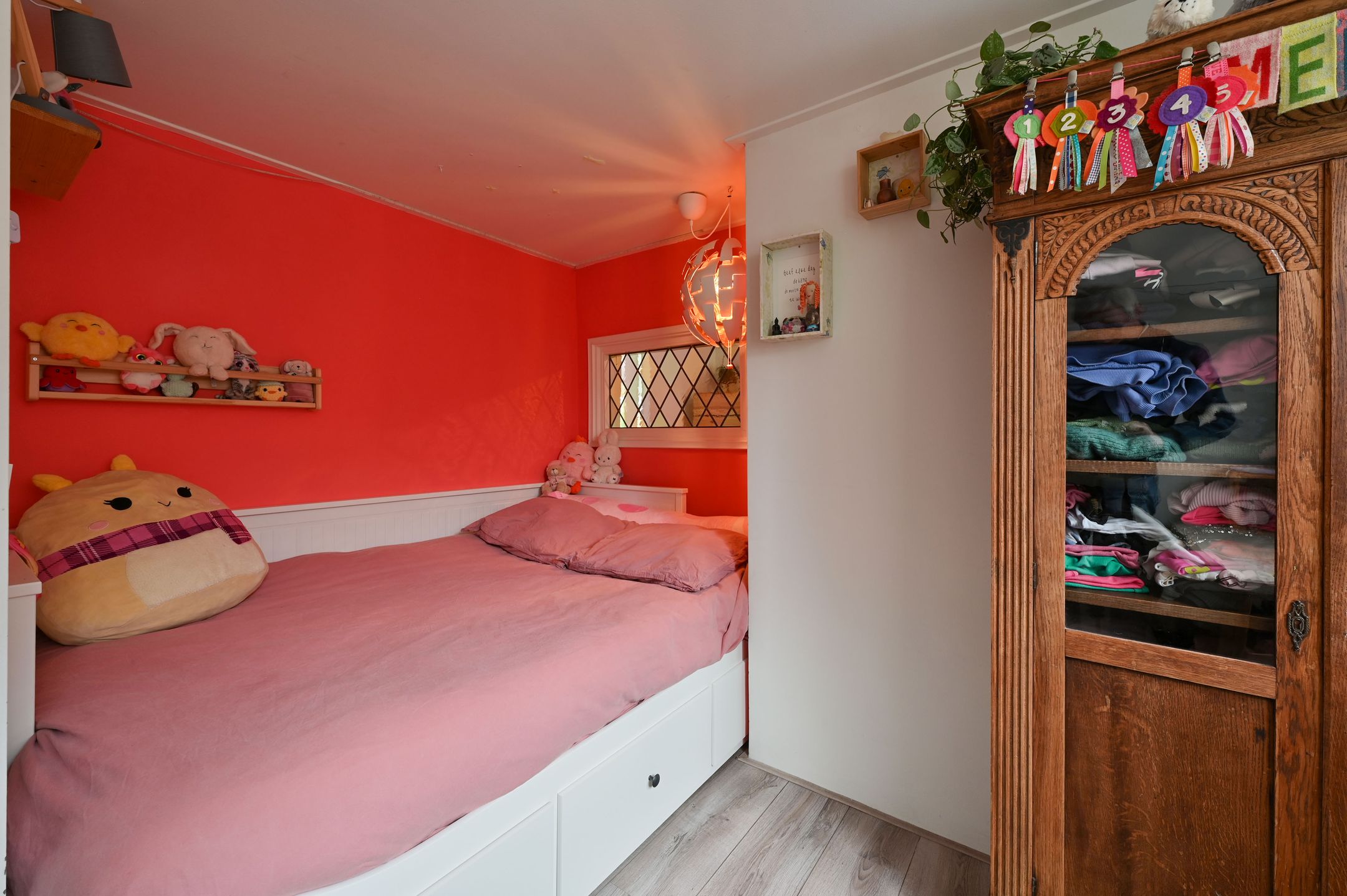 Photo 18 of Donkereind 10