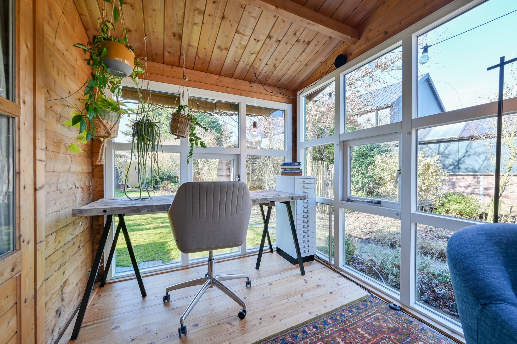 Photo 27 of Donkereind 10