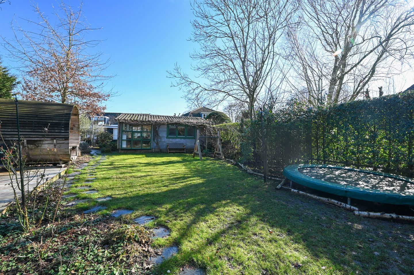 Photo 34 of Donkereind 10