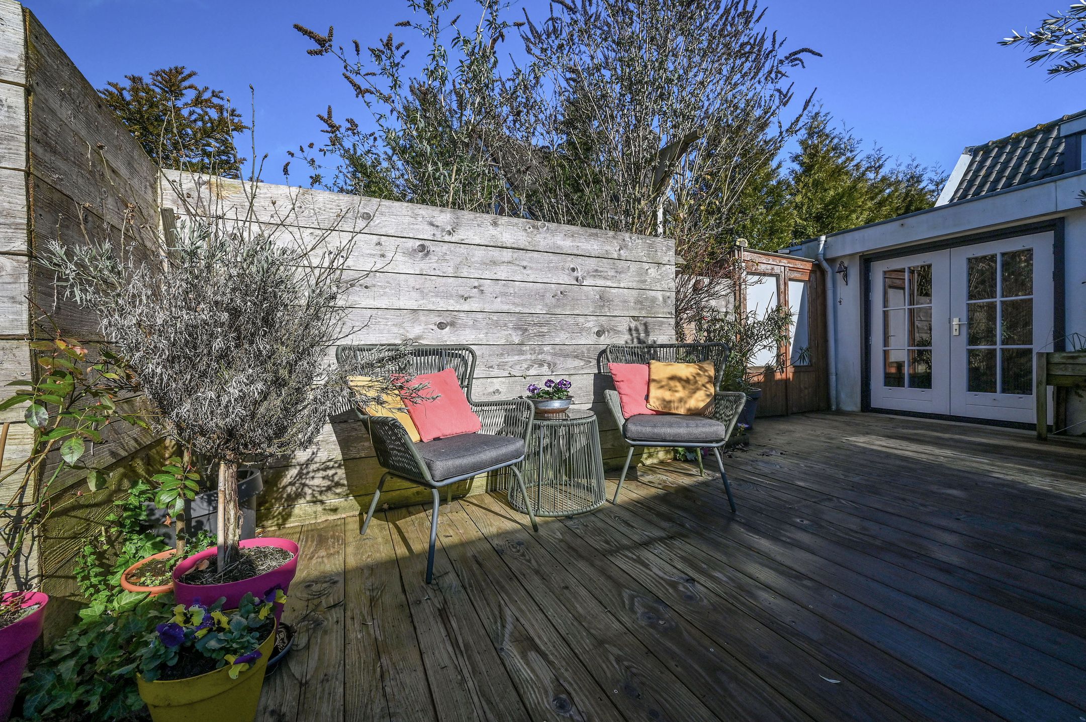 Photo 36 of Donkereind 10