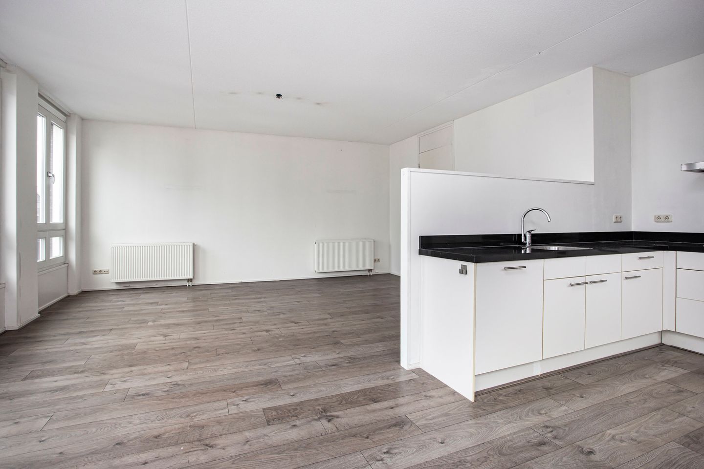 Foto 10 van Dr. R. van Lutterveltstraat 28