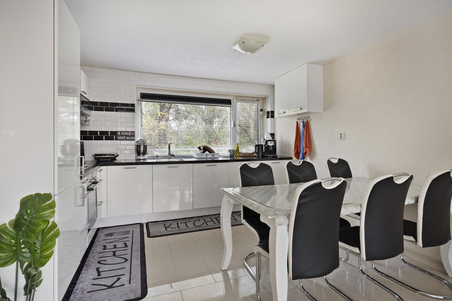 Foto 4 van Hoogenwaardstraat 74-A