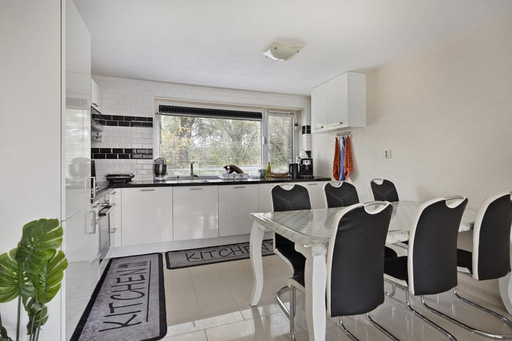 Photo 4 of Hoogenwaardstraat 74-A