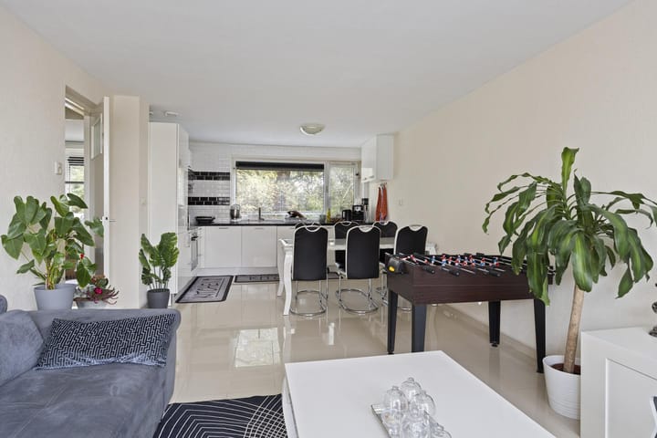 Photo 5 of Hoogenwaardstraat 74-A