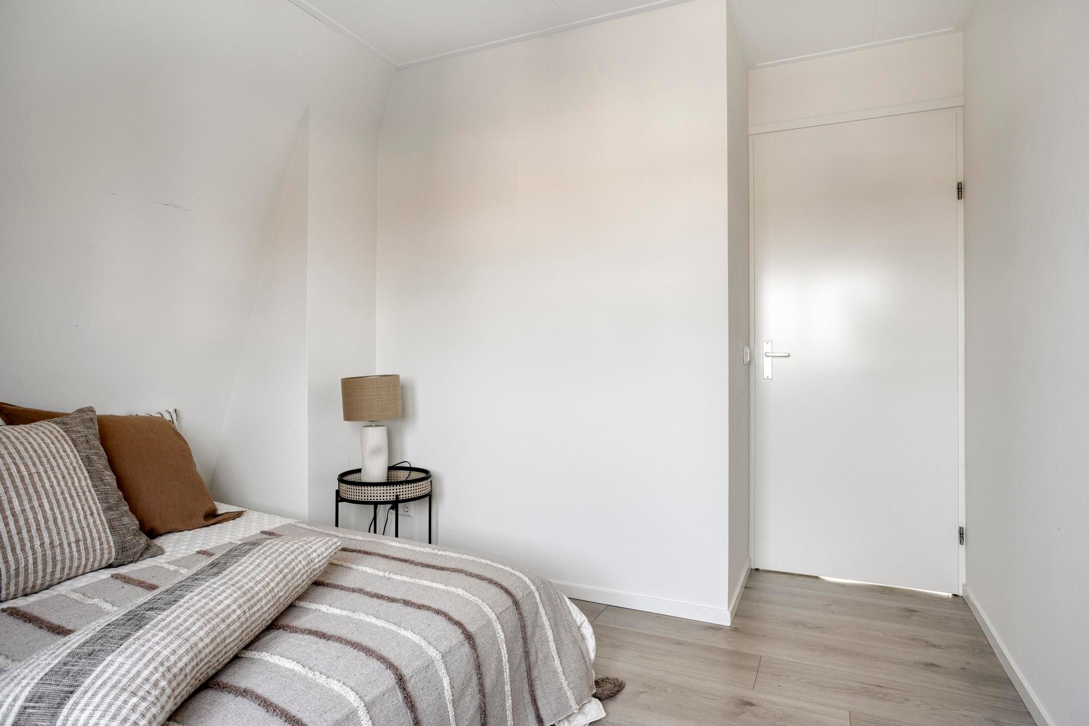 Modern Upper Apartment with South Balcony in Delft — 20