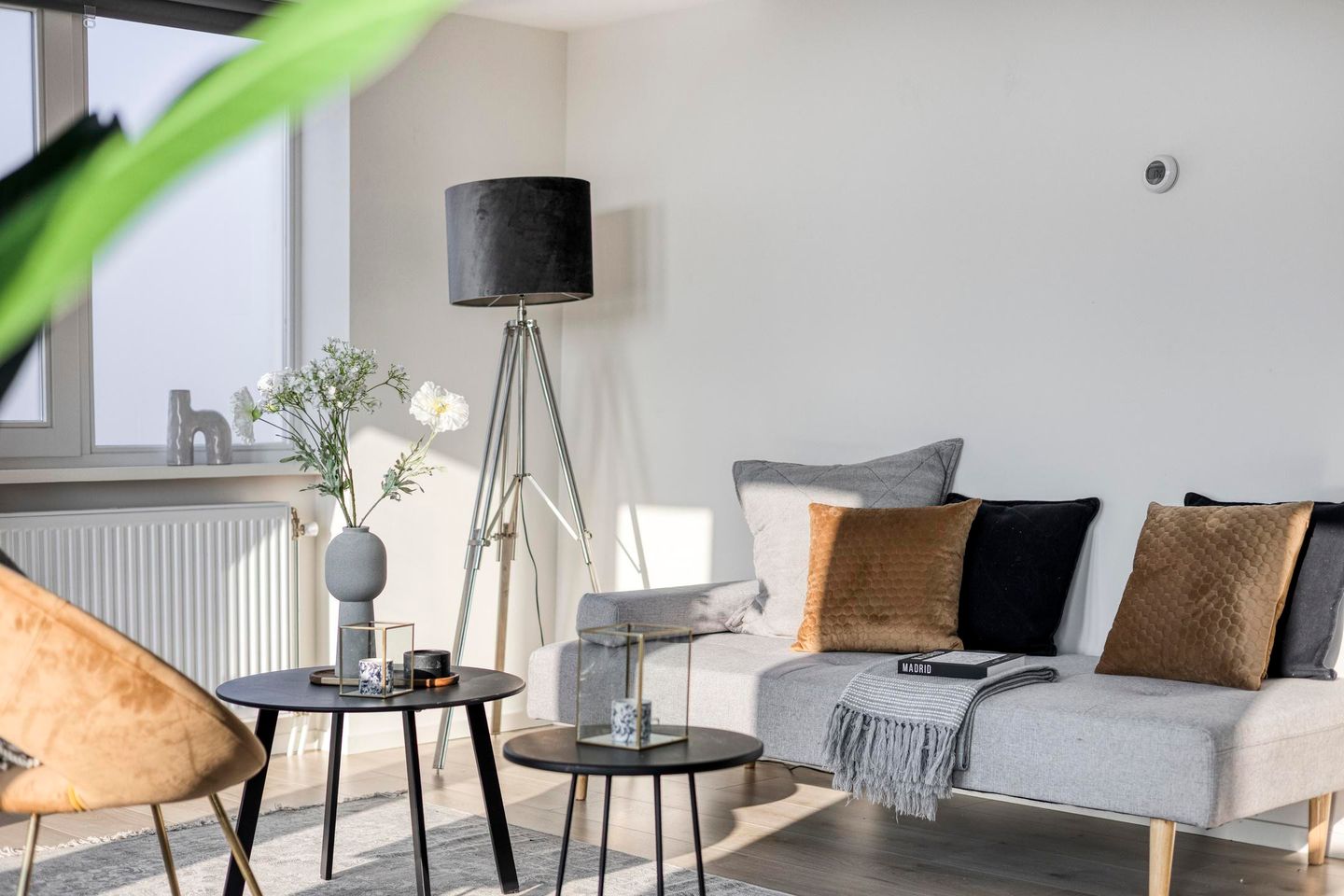 Modern Upper Apartment with South Balcony in Delft — 13