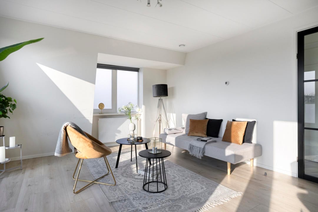 Modern Upper Apartment with South Balcony in Delft — 12