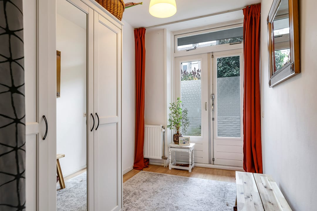 Photo 8 of Semmelinkstraat 2