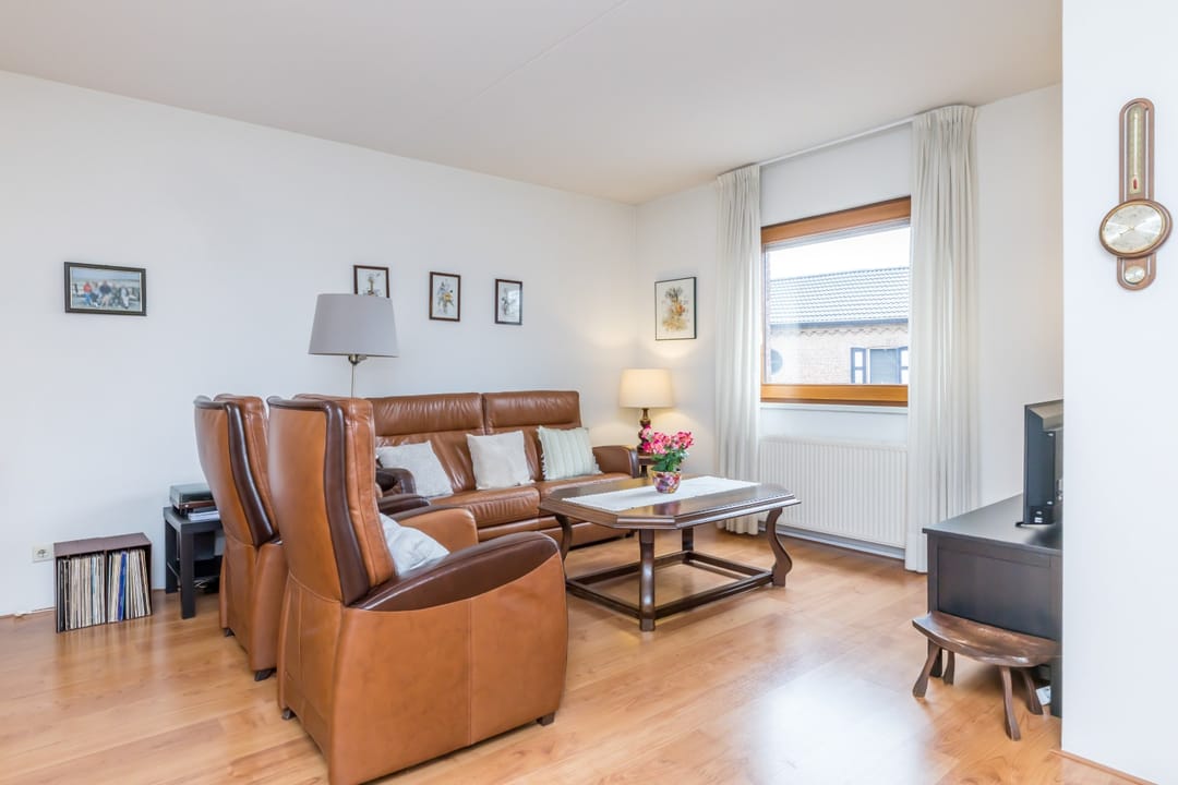 Spacious Apartment with Loggia and Private Parking in Munstergeleen Center — 16