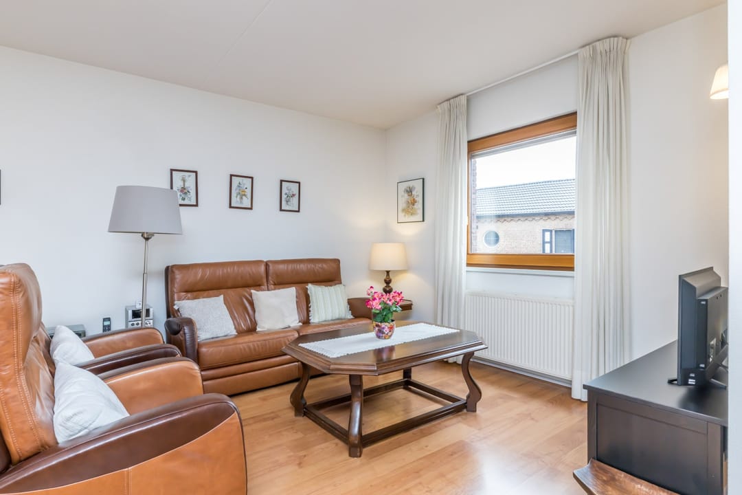 Spacious Apartment with Loggia and Private Parking in Munstergeleen Center — 17