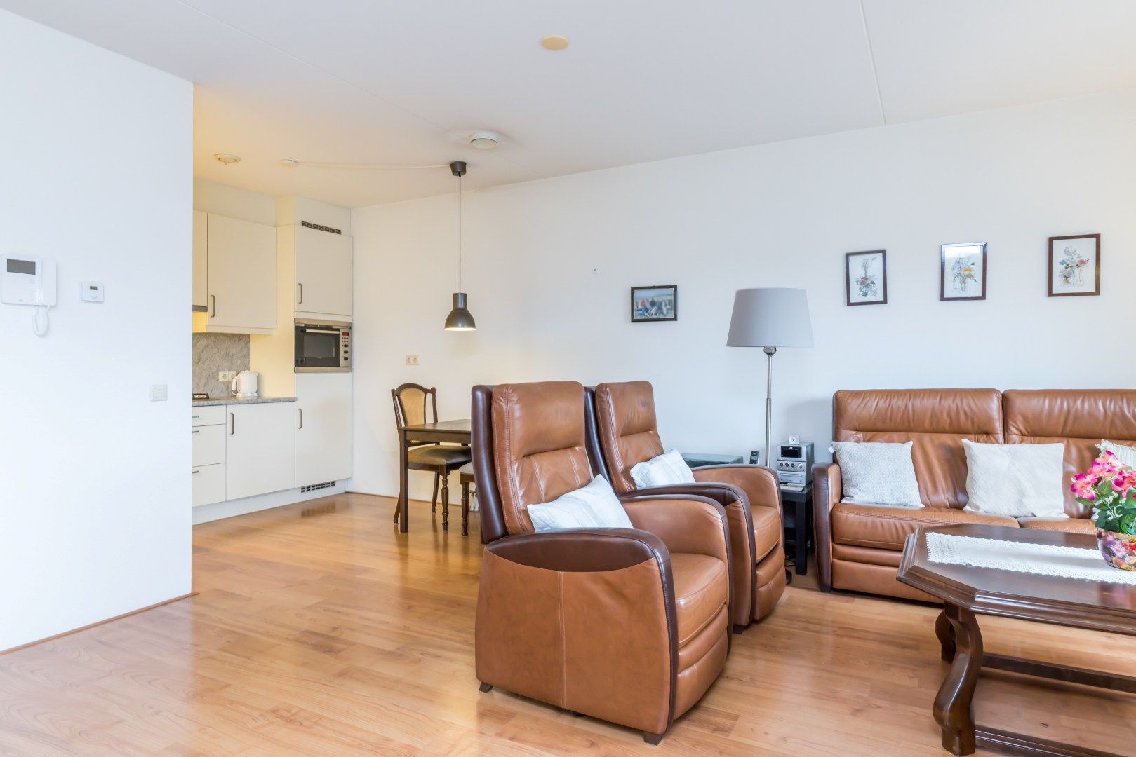 Spacious Apartment with Loggia and Private Parking in Munstergeleen Center — 12