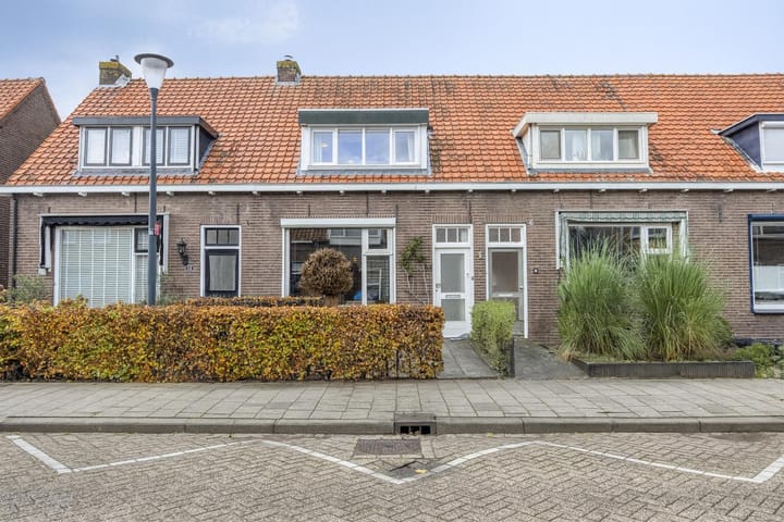 Prins Bernhardstraat 84
