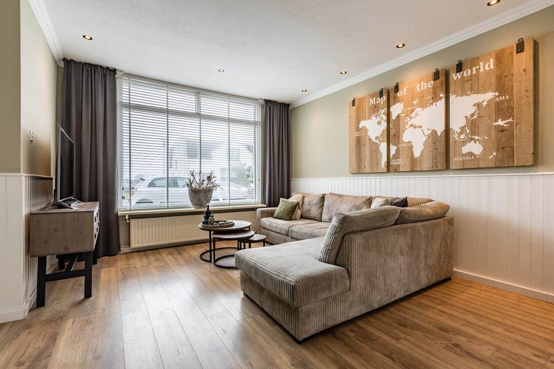 Photo 8 of Burgemeester van Loonstraat 18