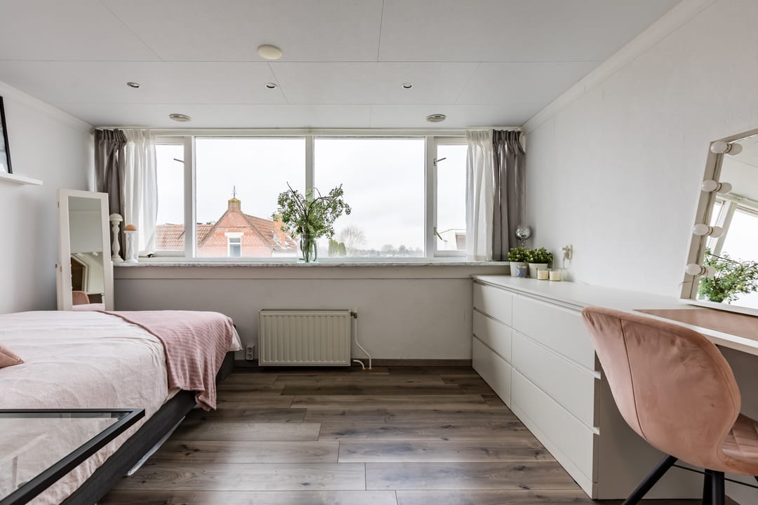 Photo 41 of Burgemeester van Loonstraat 18