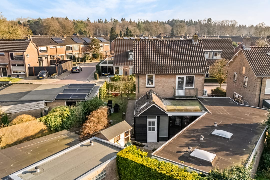 Characterful Detached Home Near the Forest with Spacious Garage in Putten — 42