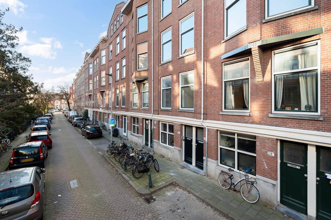 Light and Luxurious Renovated 3-Room Apartment in Popular Nieuwe Westen — 24